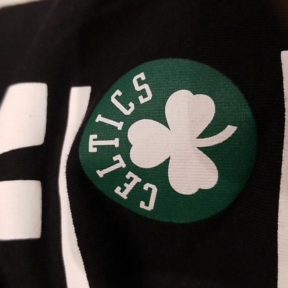 The Nike Tee NBA Green Runs Deep Celtics Dri-Fit Athletic Cut men's sz L shirt - Picture 6 of 6